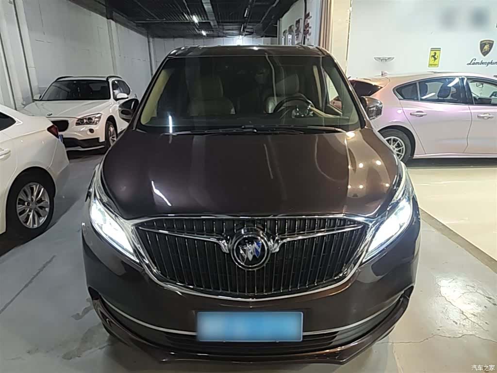 Buick GL8, 2017 3