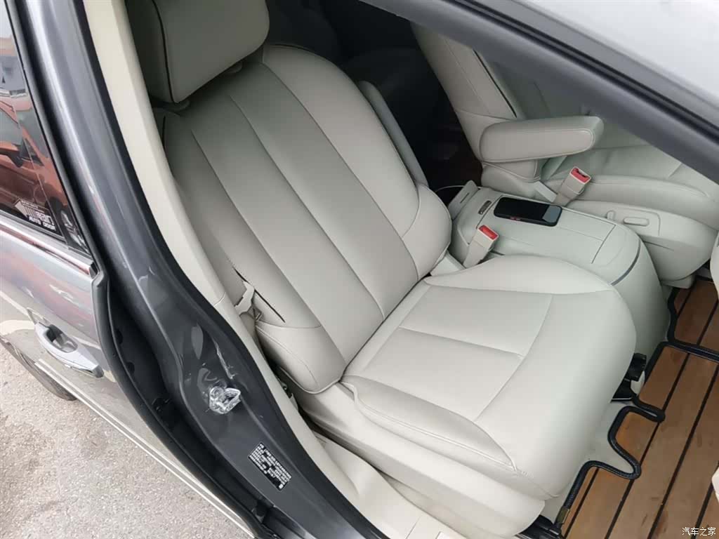 Buick GL8, 2020 25