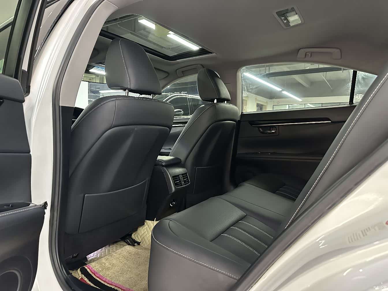 Lexus ES, 2018 6