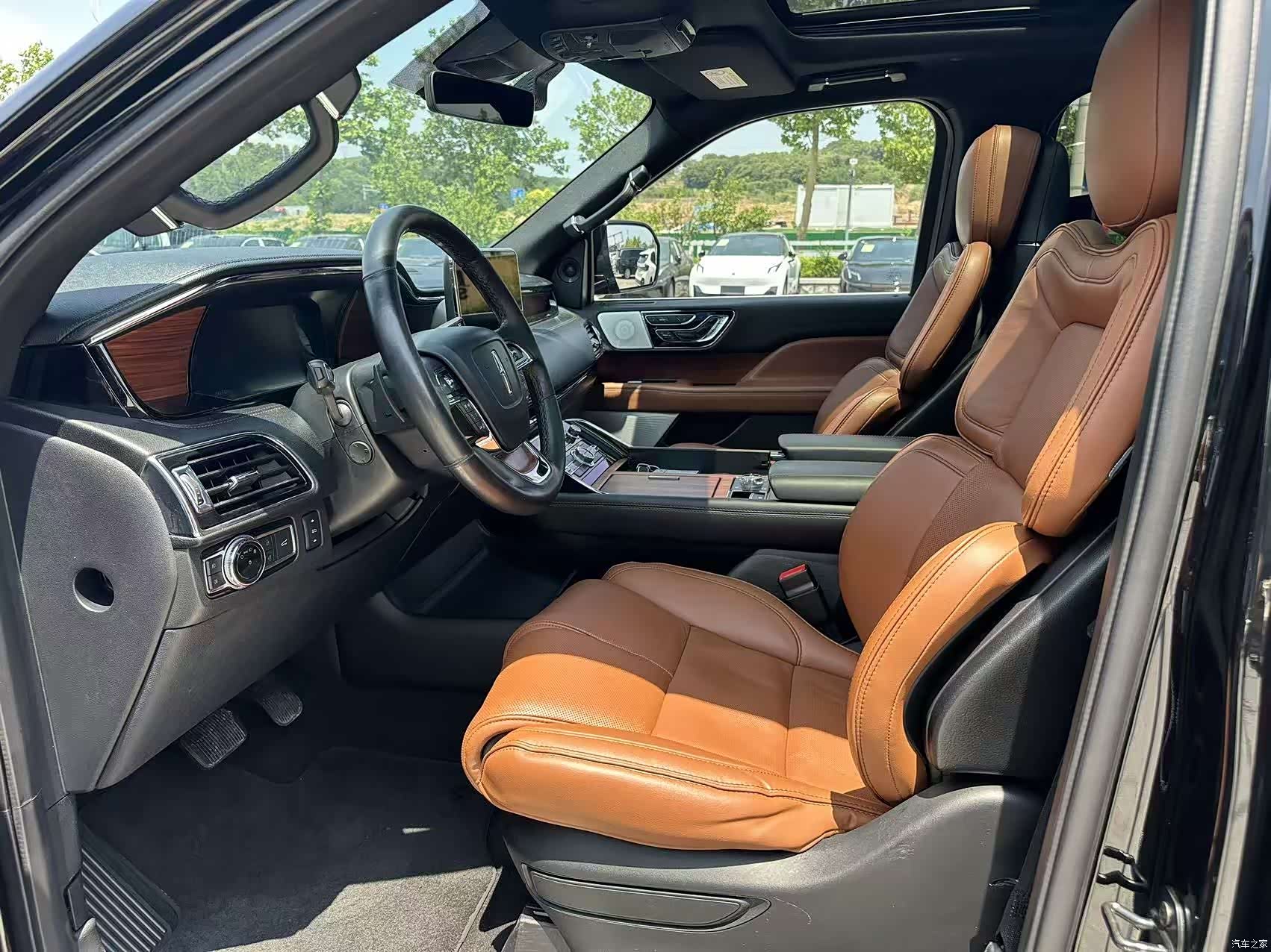Lincoln Navigator, 2019 11