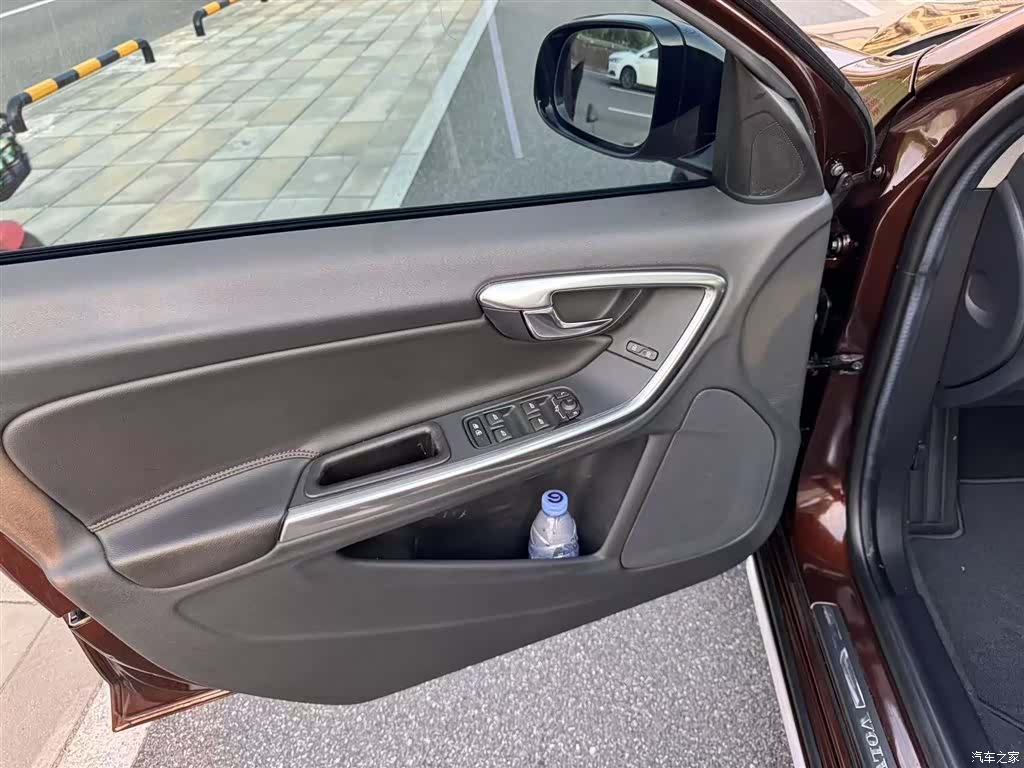 Volvo V60, 2018 14
