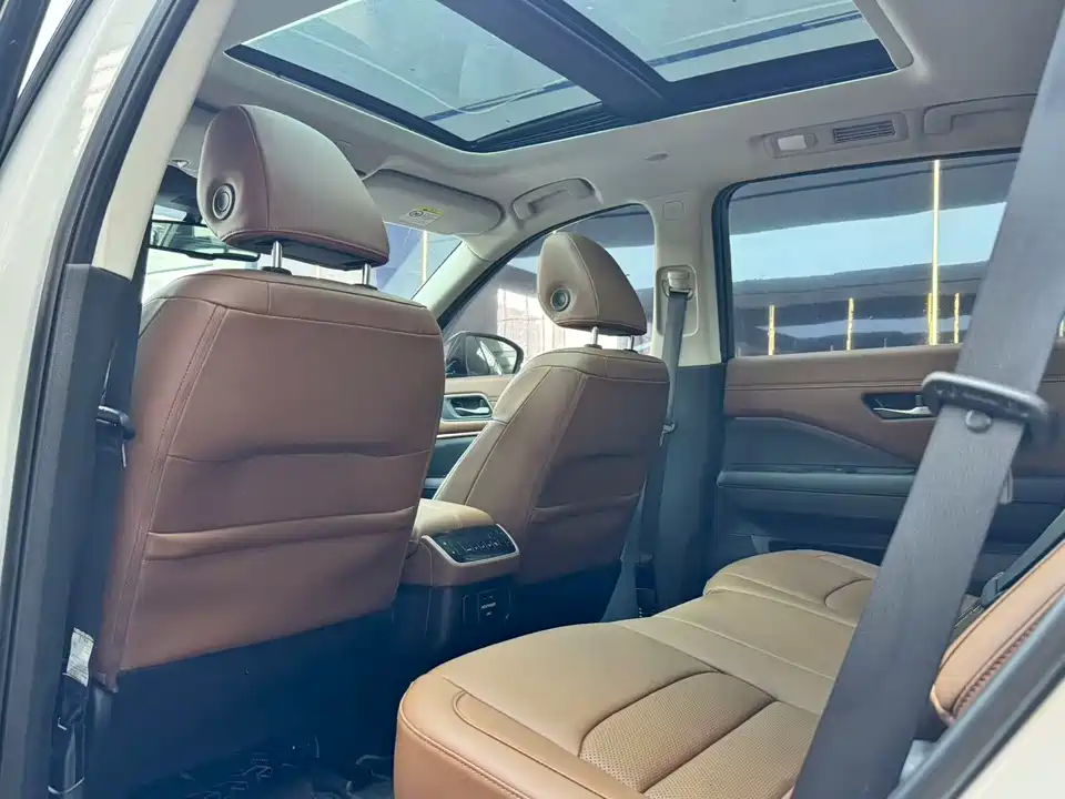 Nissan Exploring the land