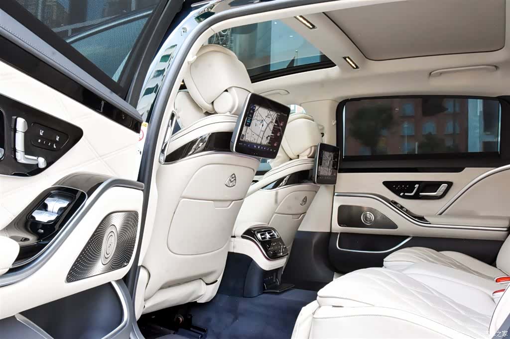 Maybach S-Class, 2024 7