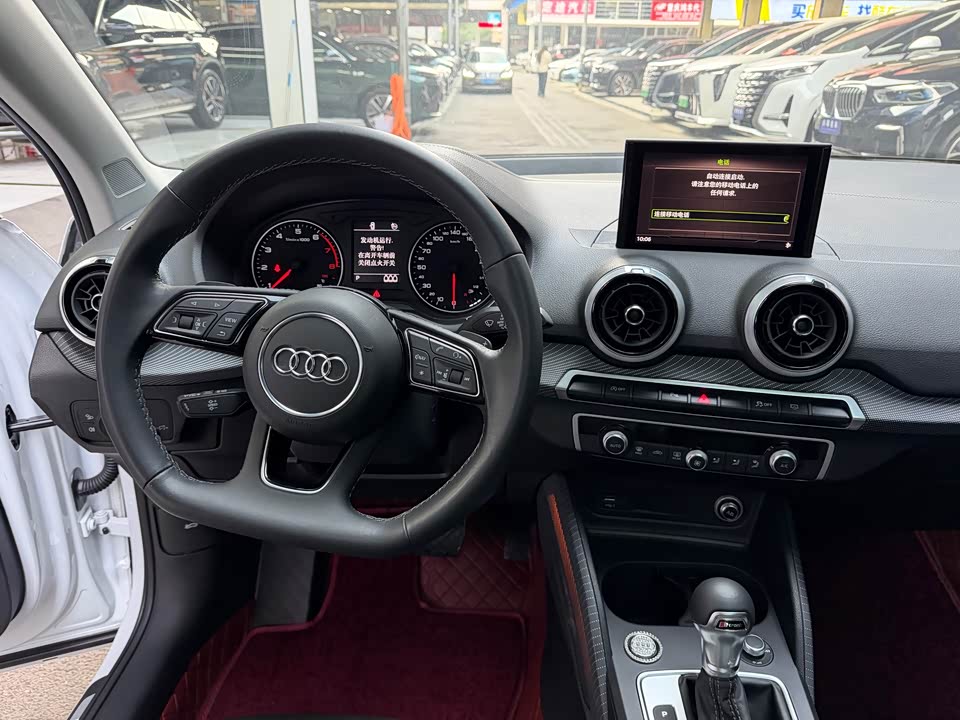 Audi Q2L