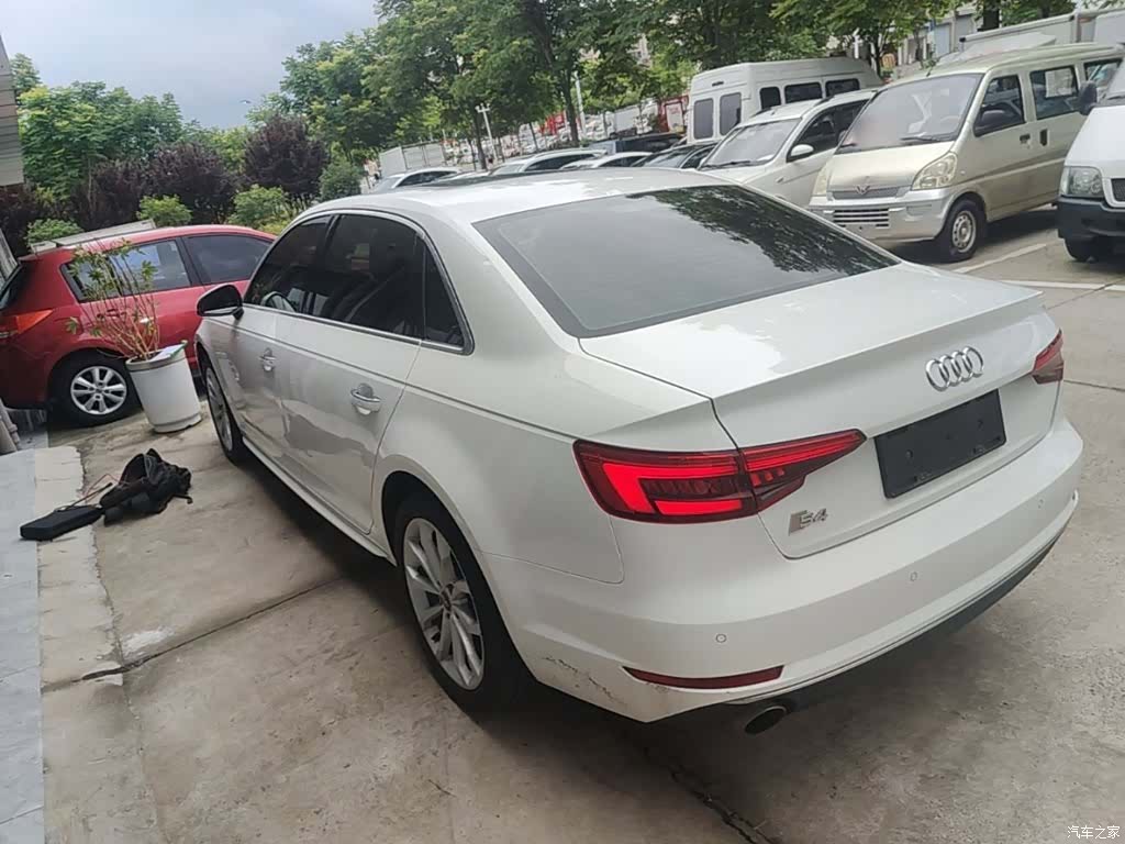 Audi A4L, 2017 все фото