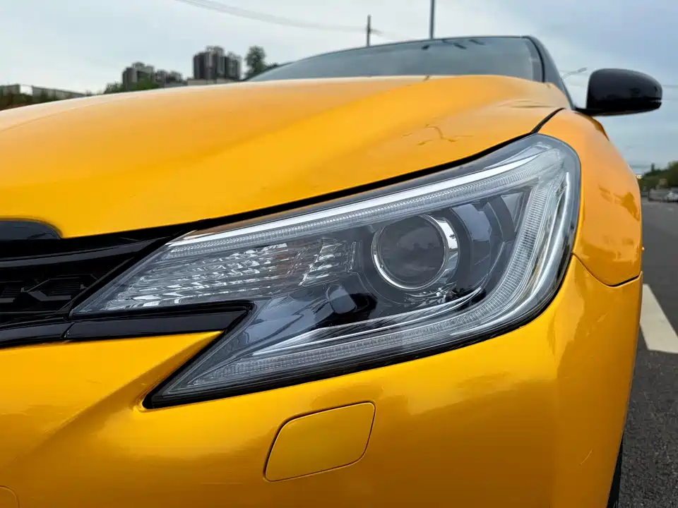 Toyota Reiz