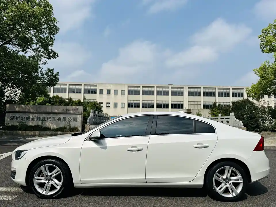 Volvo S60