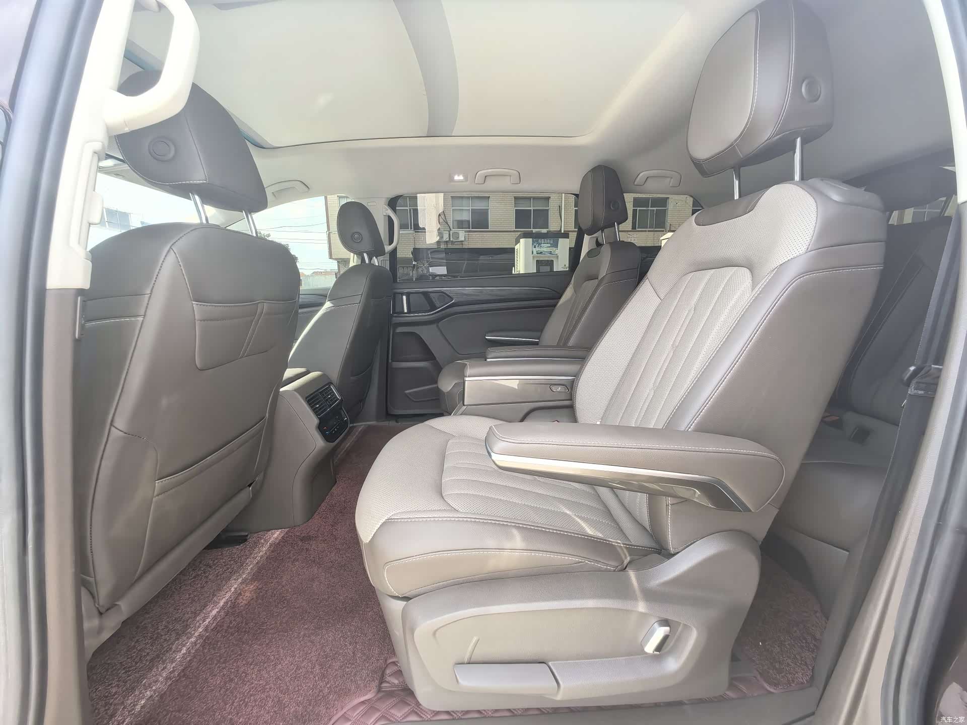 Volkswagen Viloran, 2023 8