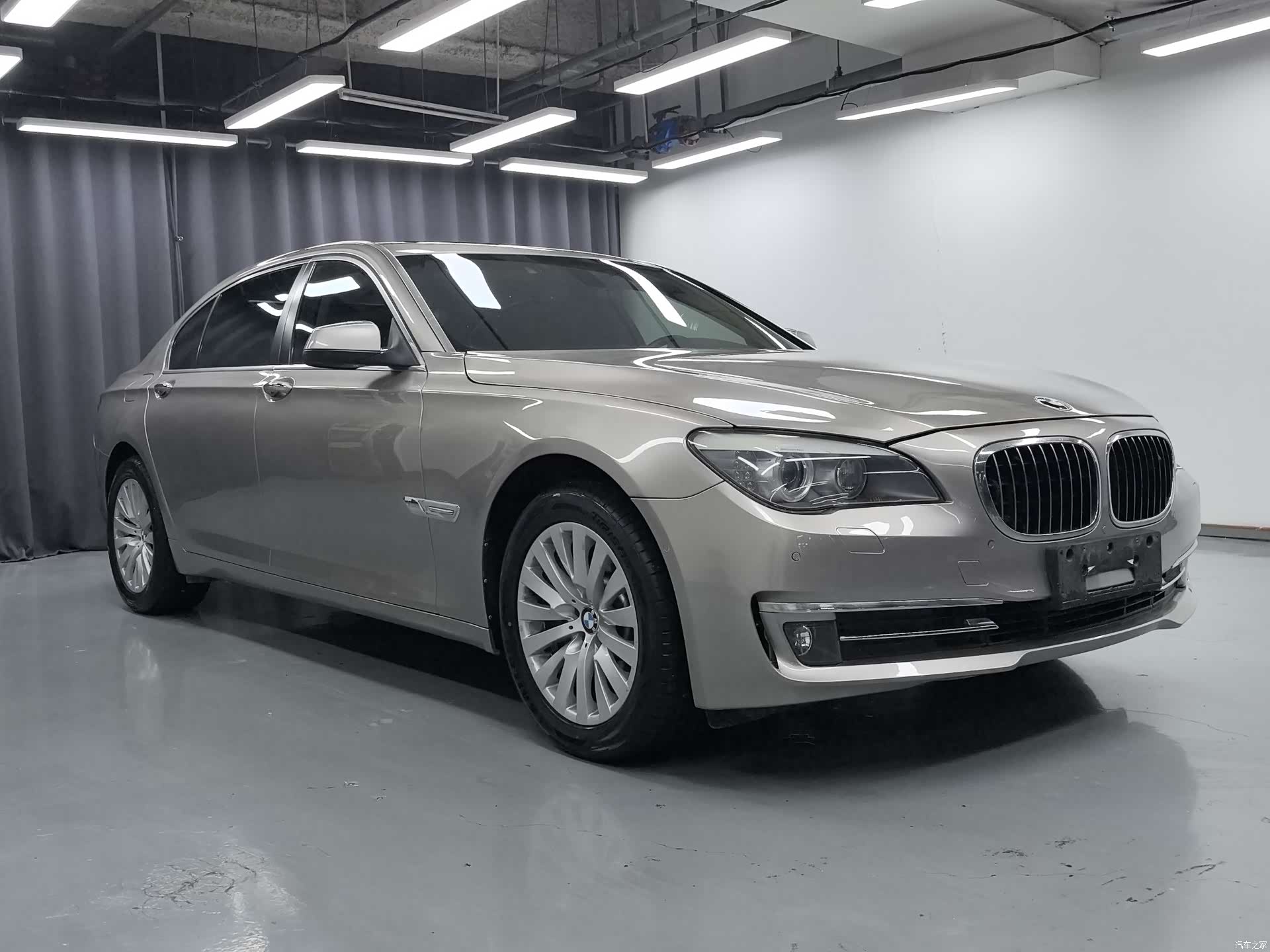 BMW 7 Series, 2010 3