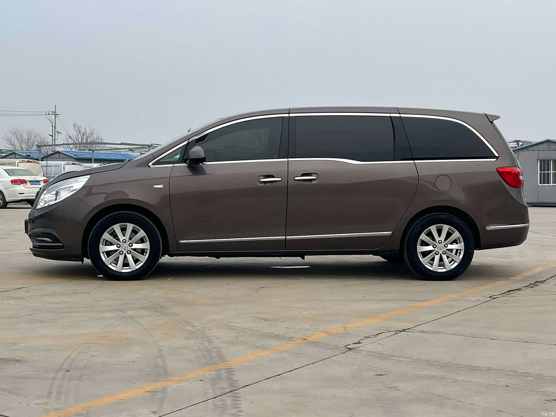 Buick GL8, 2018 3