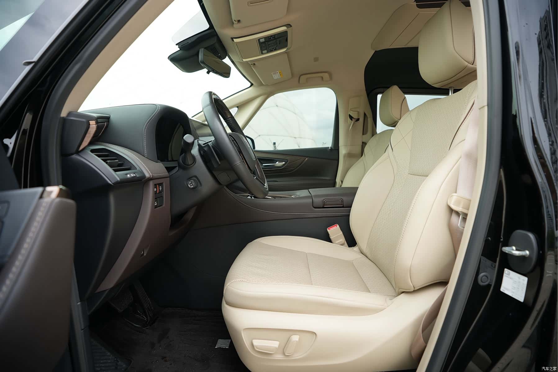 Toyota Alphard, 2023 6