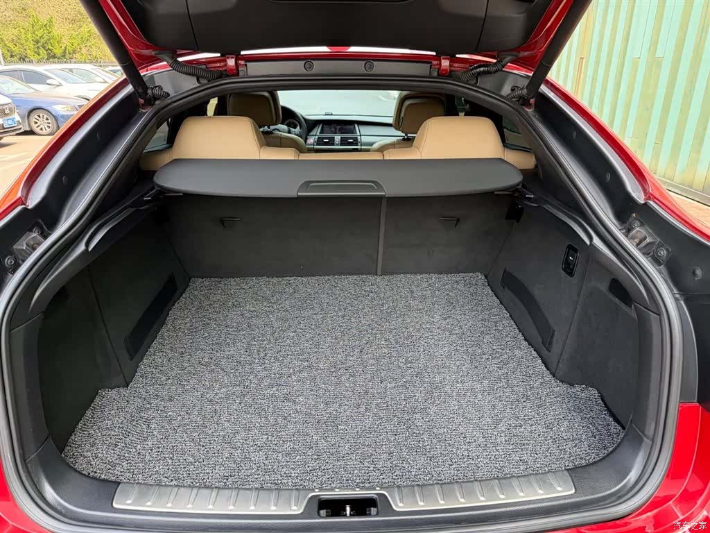 BMW X6, 2011 11