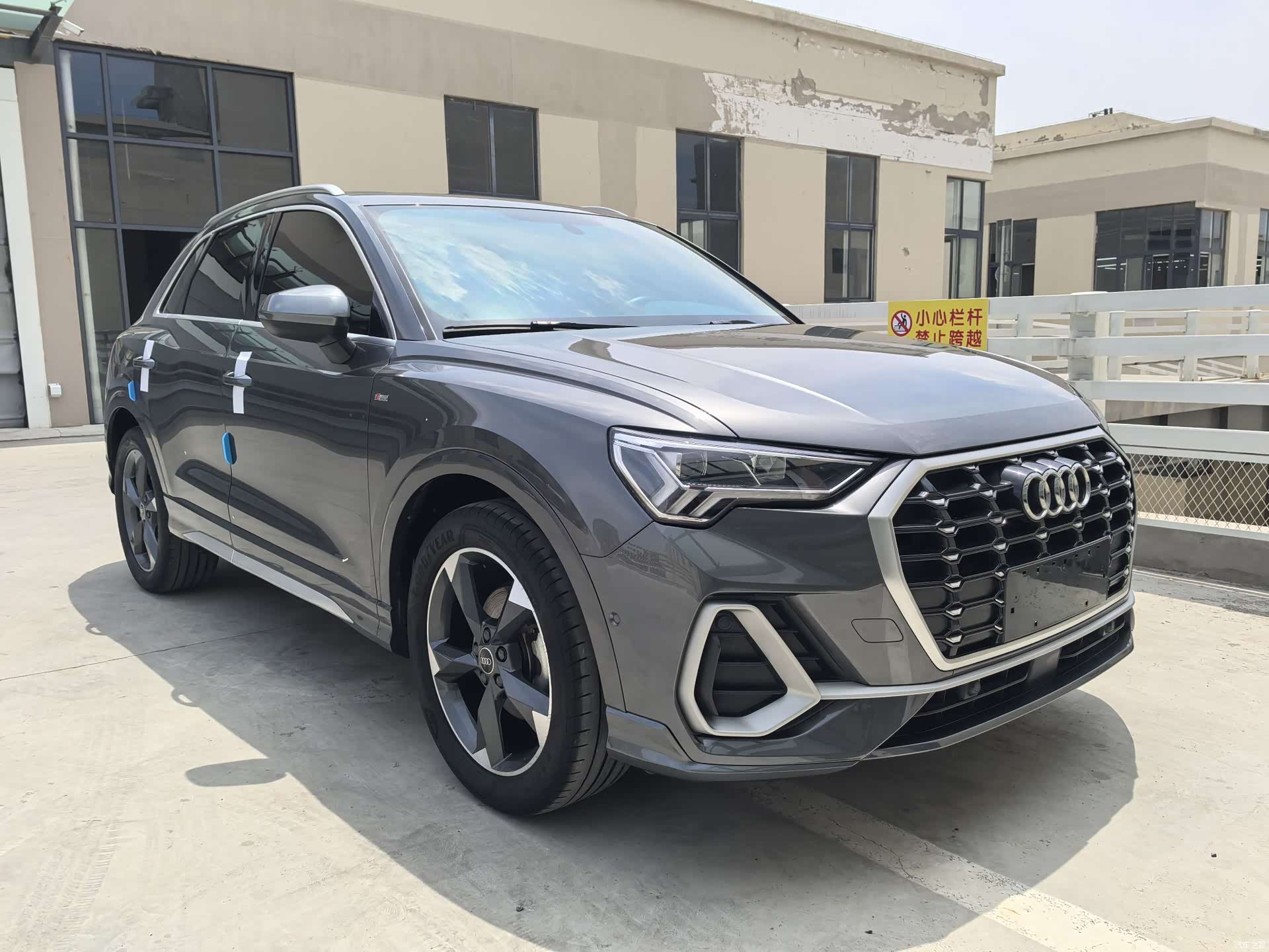 Audi Q3, 2022 3