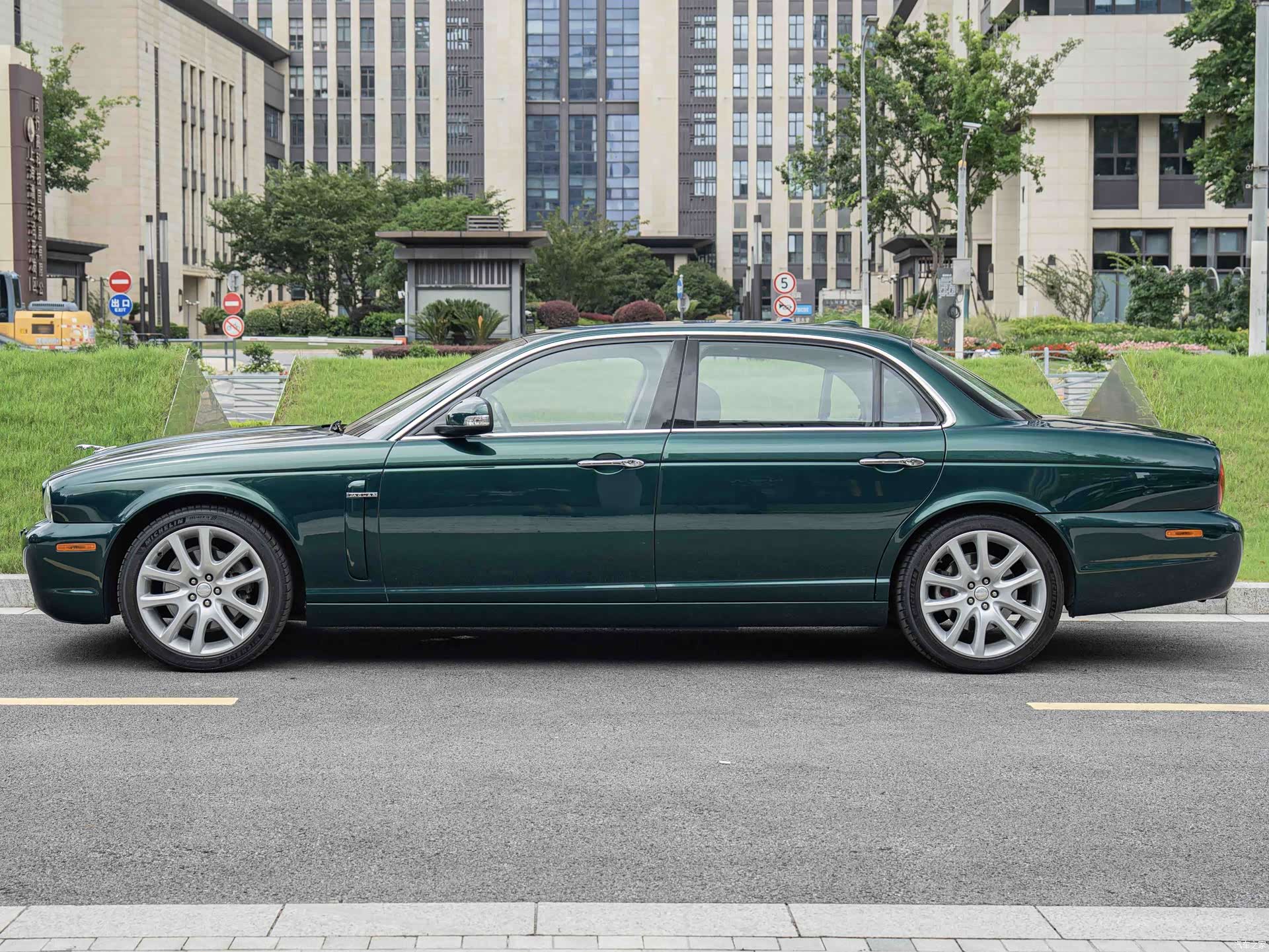 Jaguar XJ, 2009 4