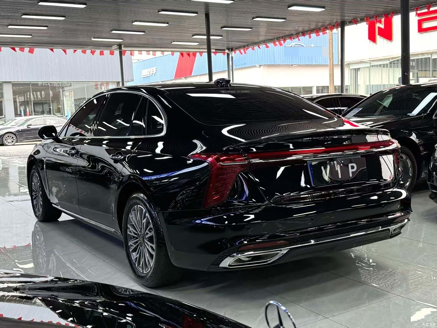 Hongqi H5, 2023 9