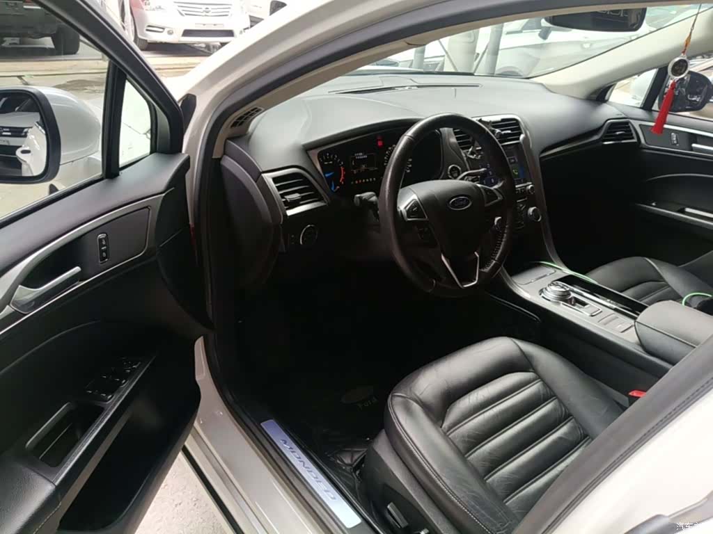 Ford Mondeo, 2017 16