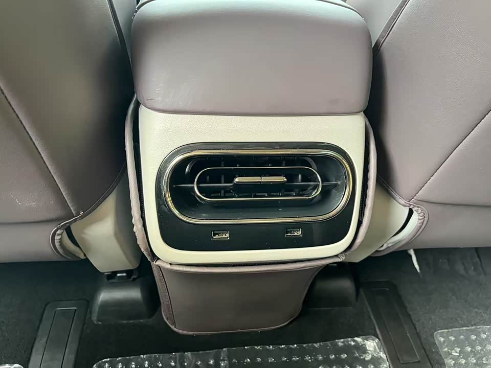 Leapmotor C11