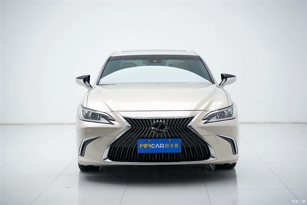Lexus ES, 2018 2