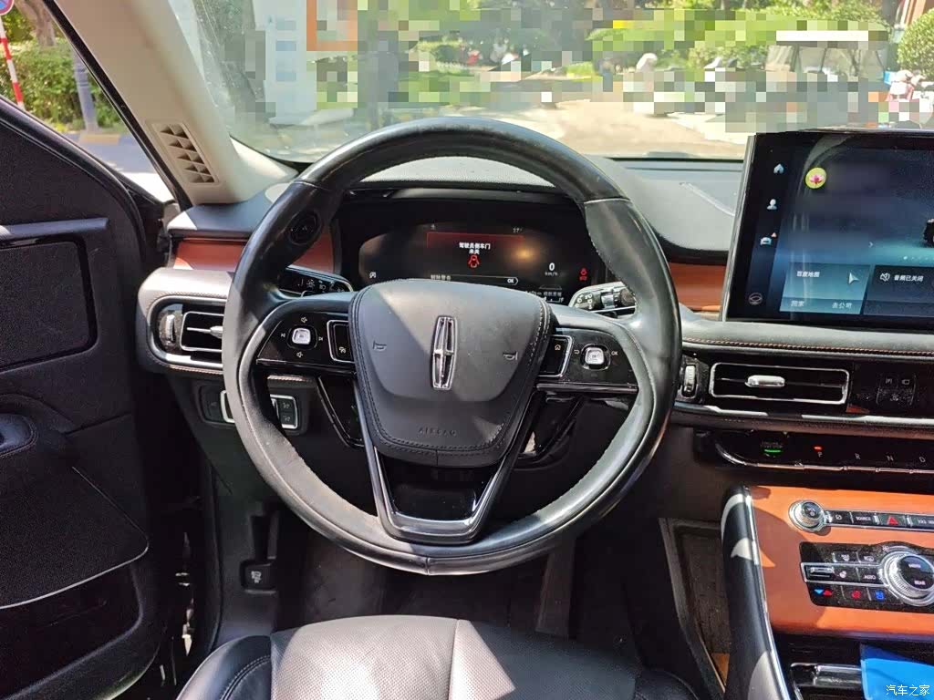 Lincoln Aviator, 2020 3
