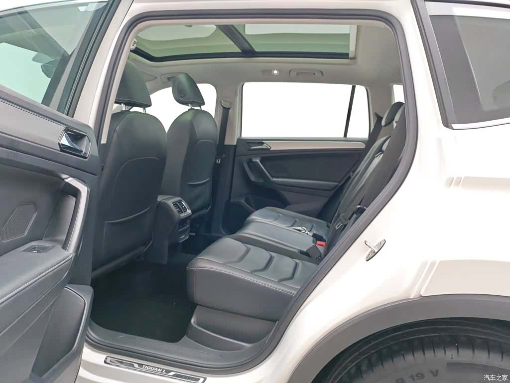 Volkswagen Tiguan L, 2019 15
