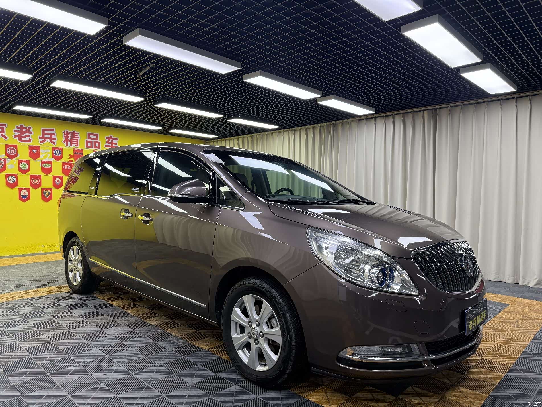 Buick GL8, 2015 3
