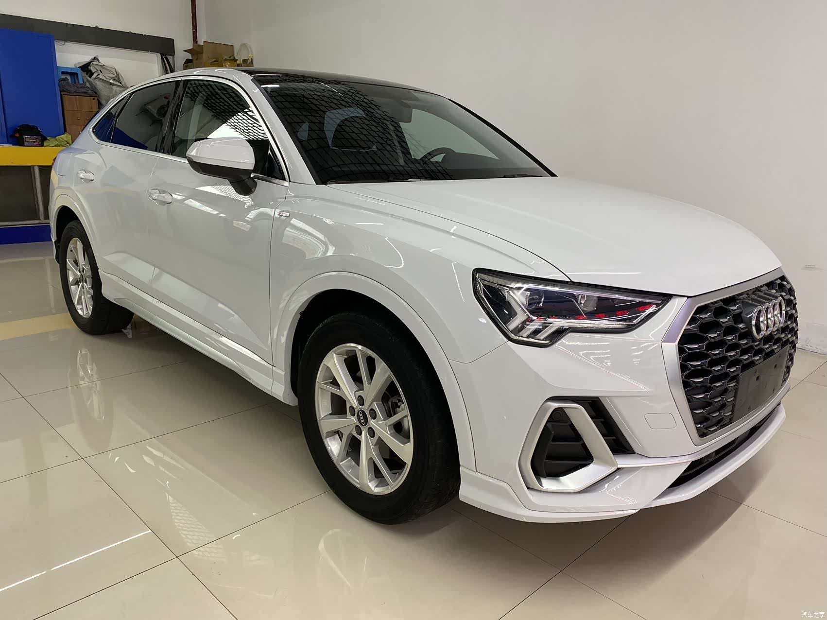 Audi Q3, 2022 3
