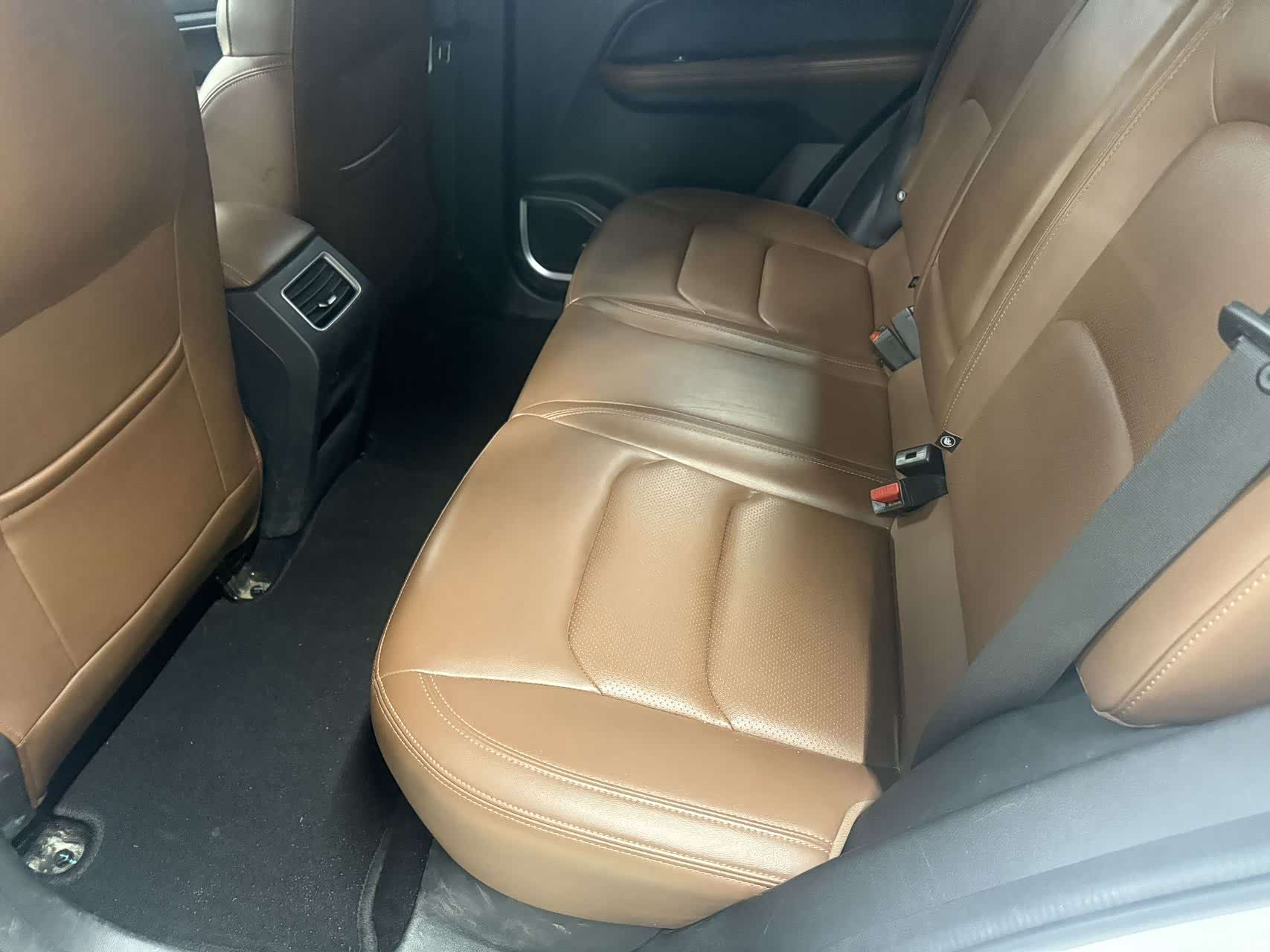 Geely X6, 2022 11