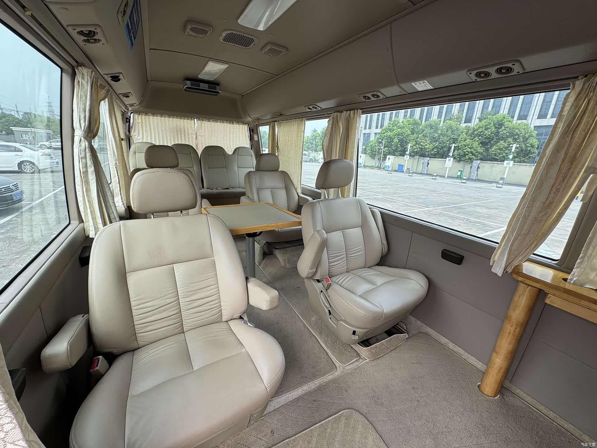 Toyota Coaster, 2011 14