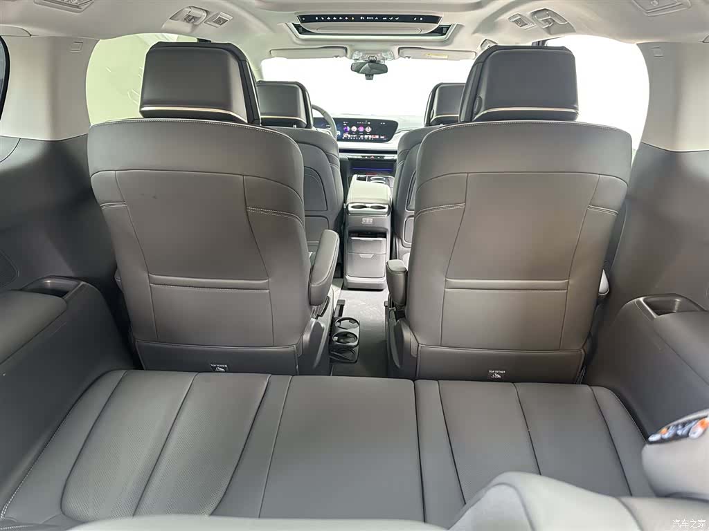 Buick GL8, 2025 12