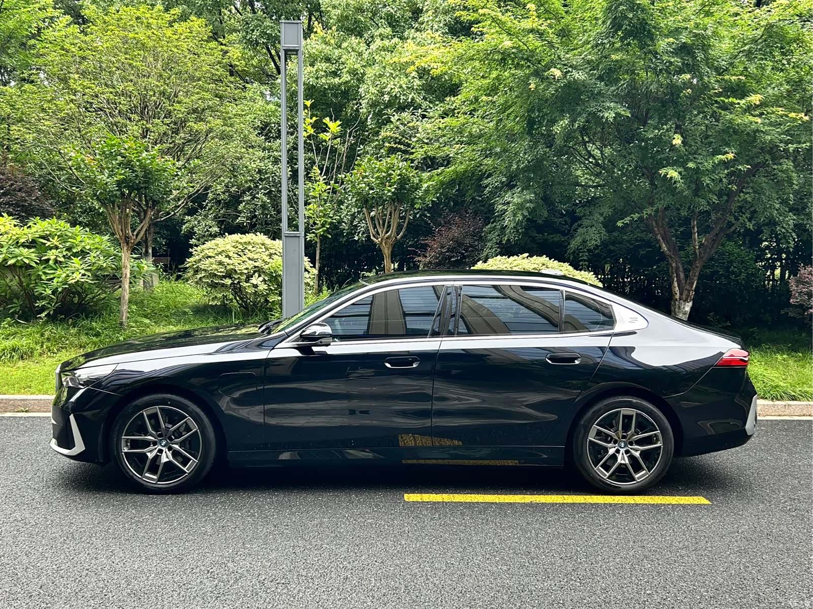 BMW i5, 2025 4