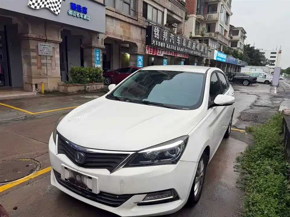 Changan Yuexiang V7