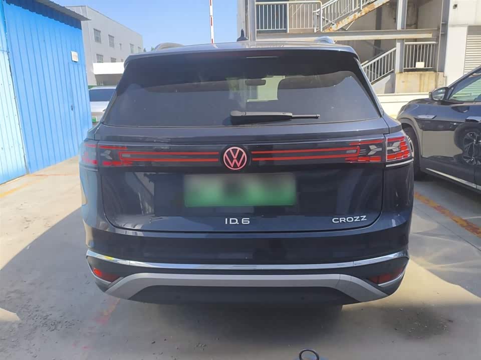 Volkswagen ID.6 CROZZ