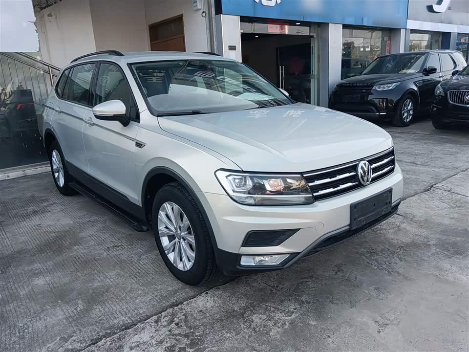Volkswagen Tiguan L