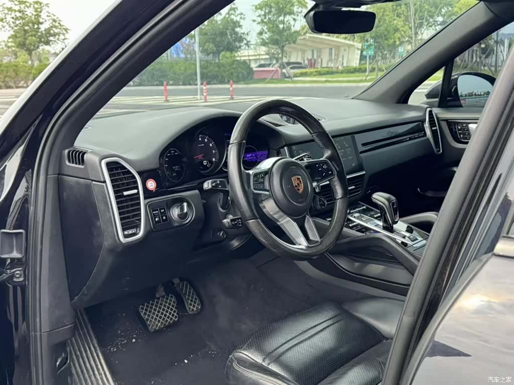 Porsche Cayenne, 2018 все фото