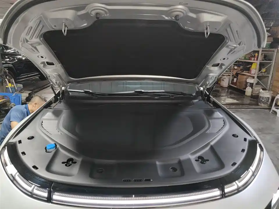XPENG P7