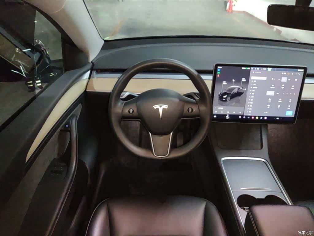 Tesla Model Y, 2023 11