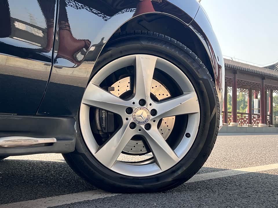 Mercedes-Benz M class