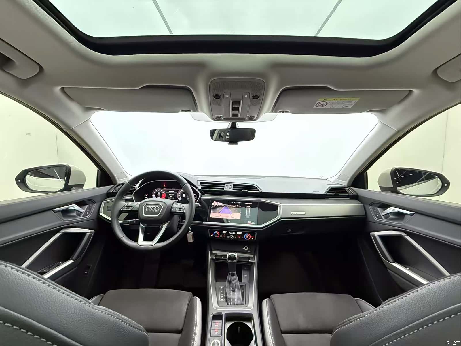Audi Q3, 2022 12