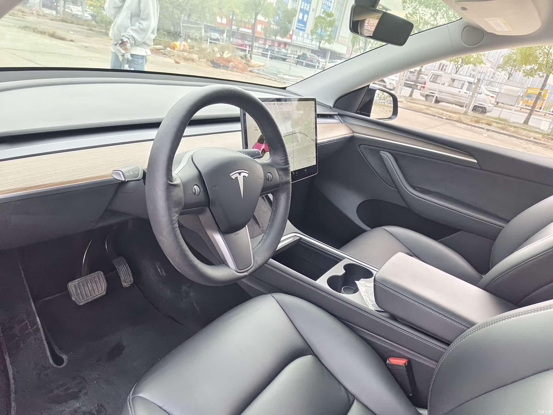 Tesla Model Y, 2021 11