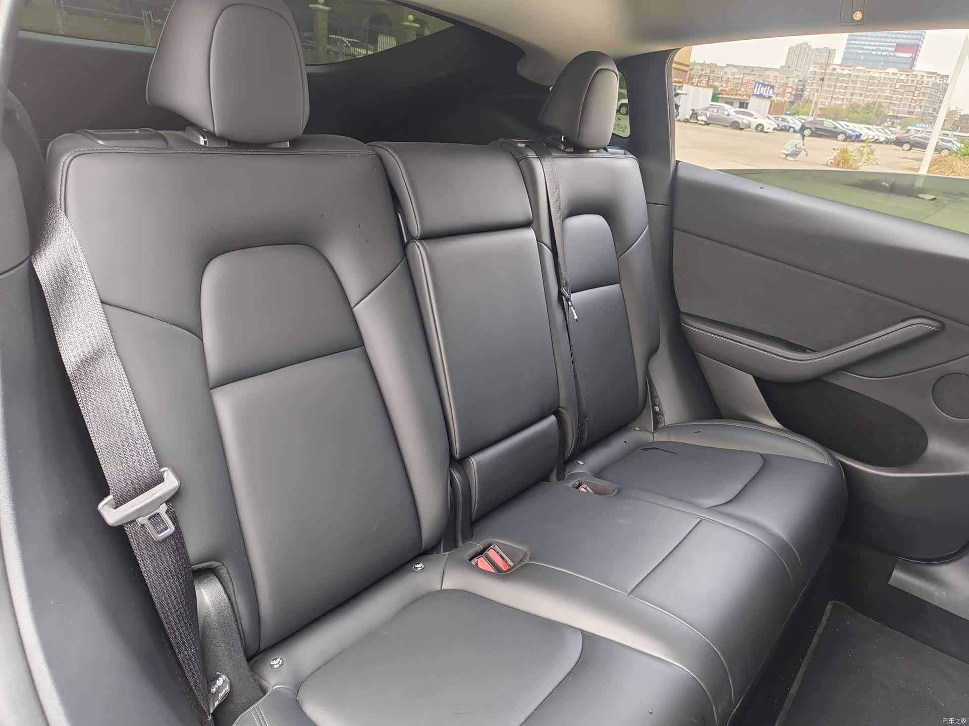 Tesla Model Y, 2021 17
