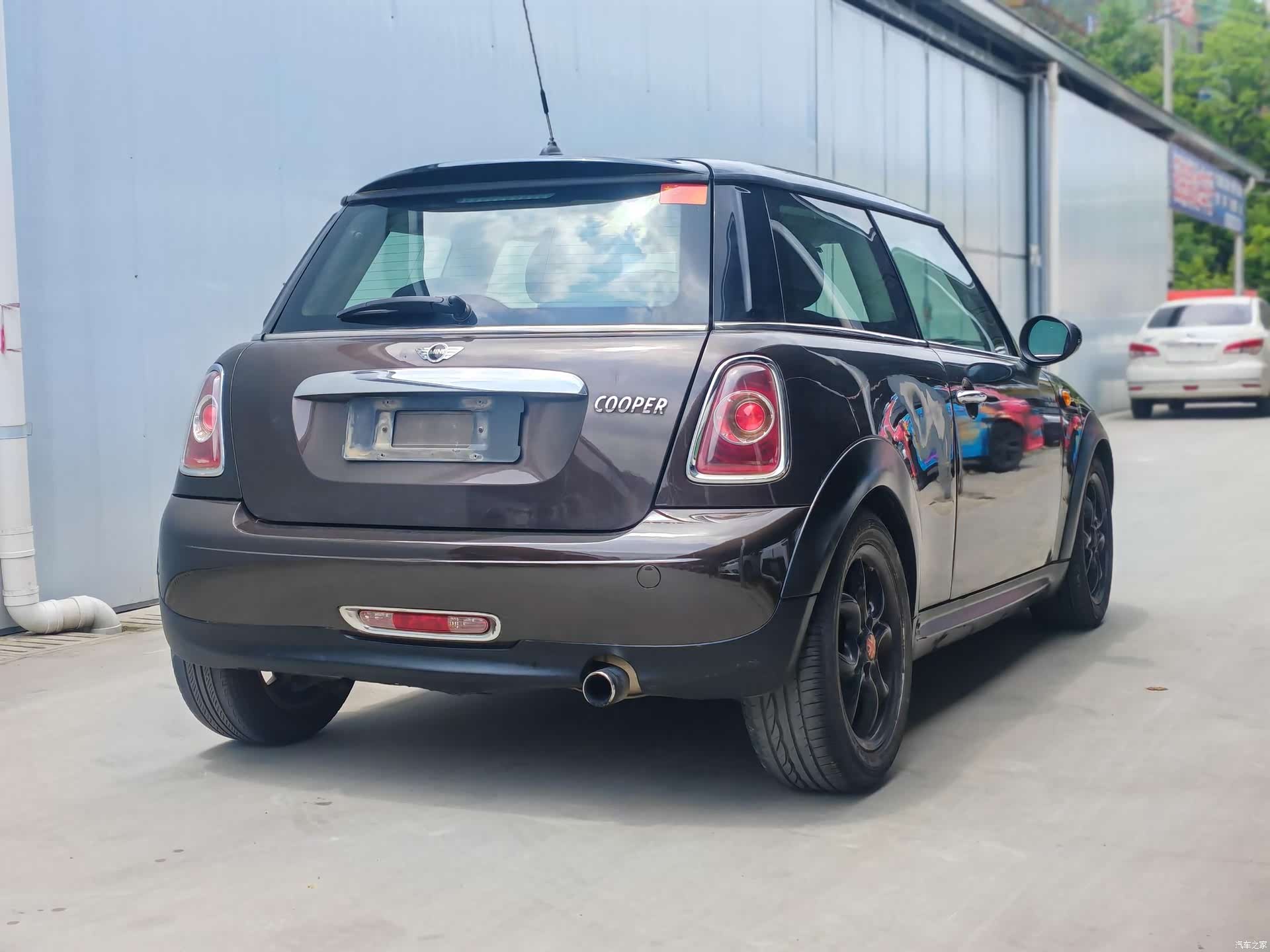 Mini ONE, 2011 4