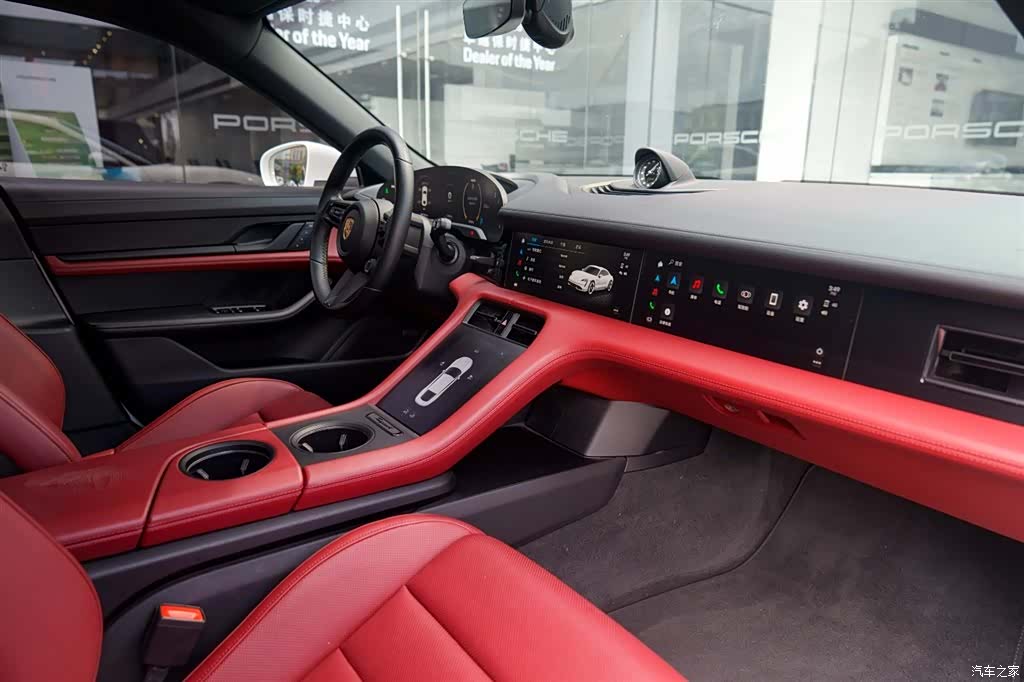 Porsche Taycan, 2022 15