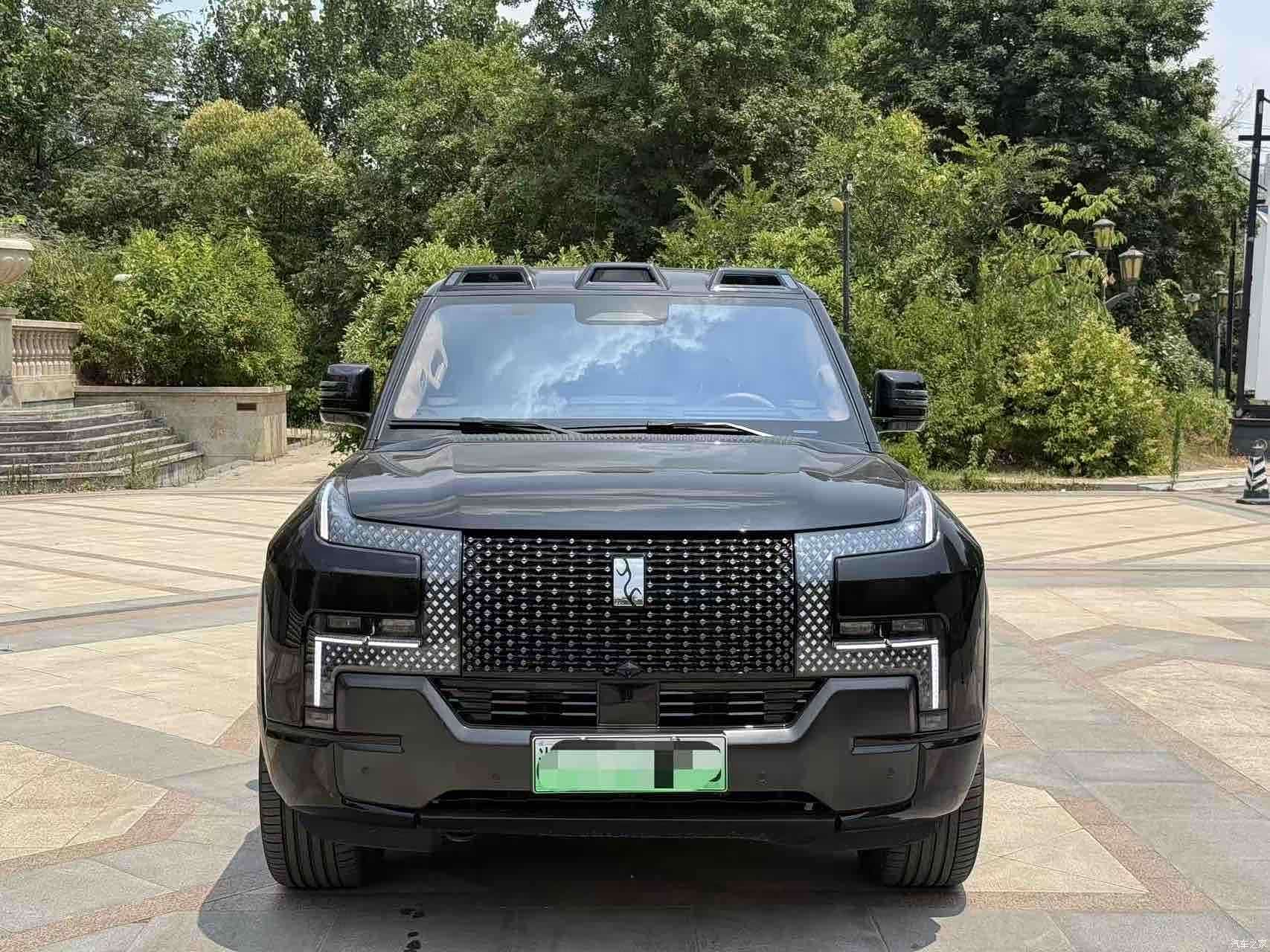 Yangwang U8, 2025 2