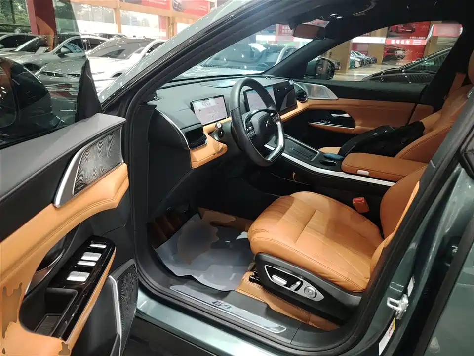 XPENG G9