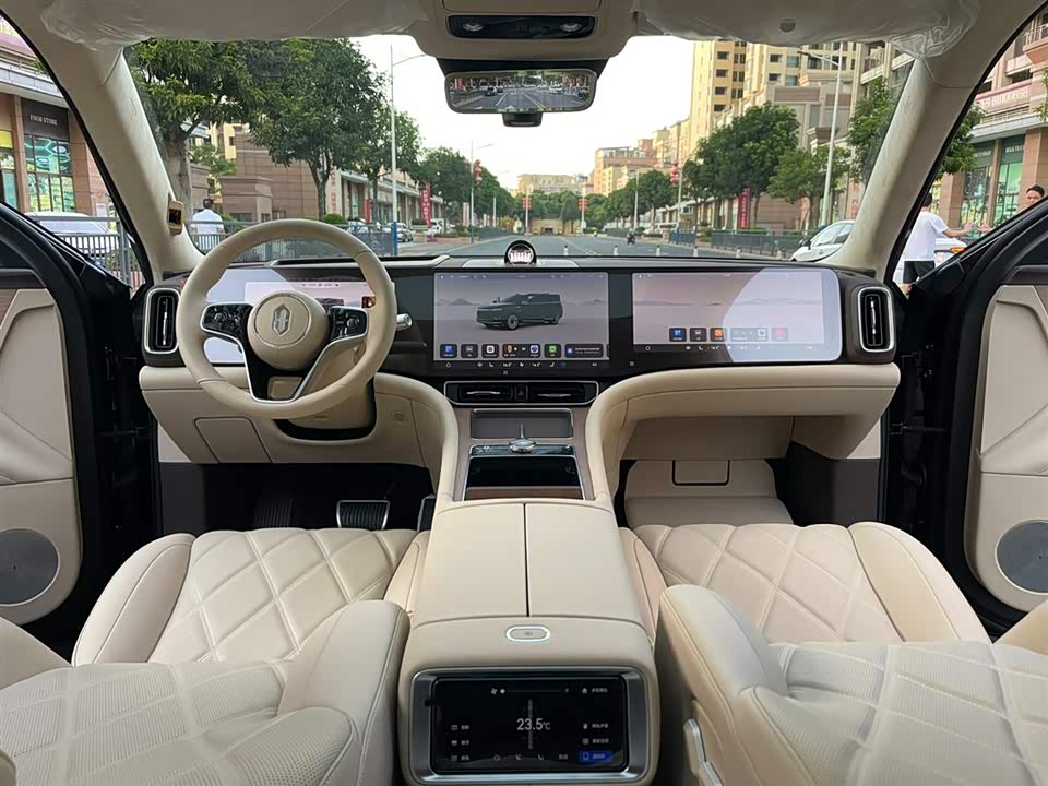 AITO Ask the world M9