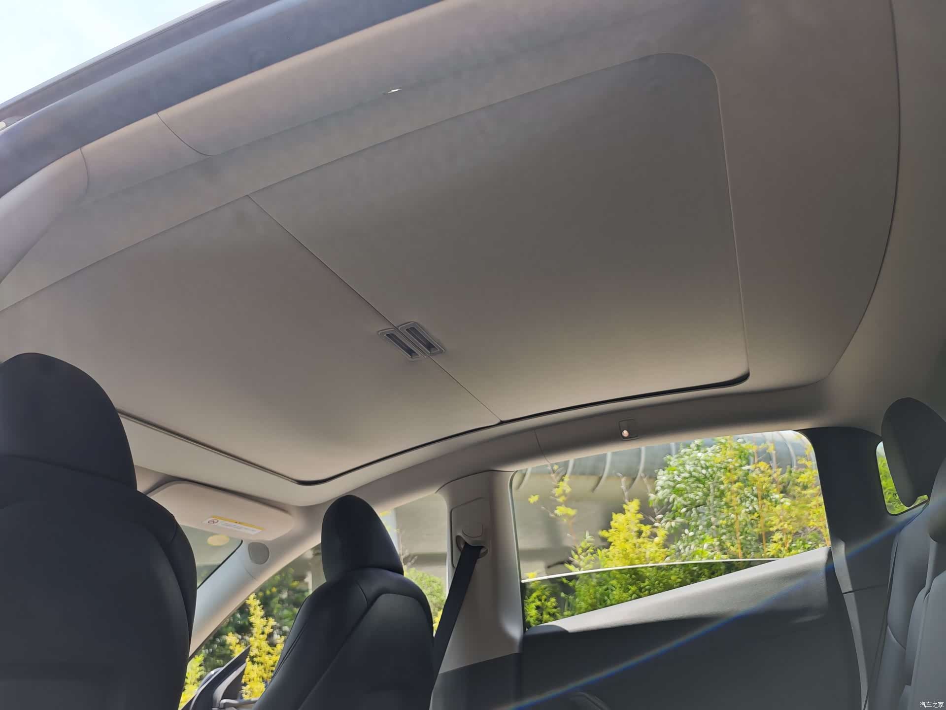 Tesla Model Y, 2023 21