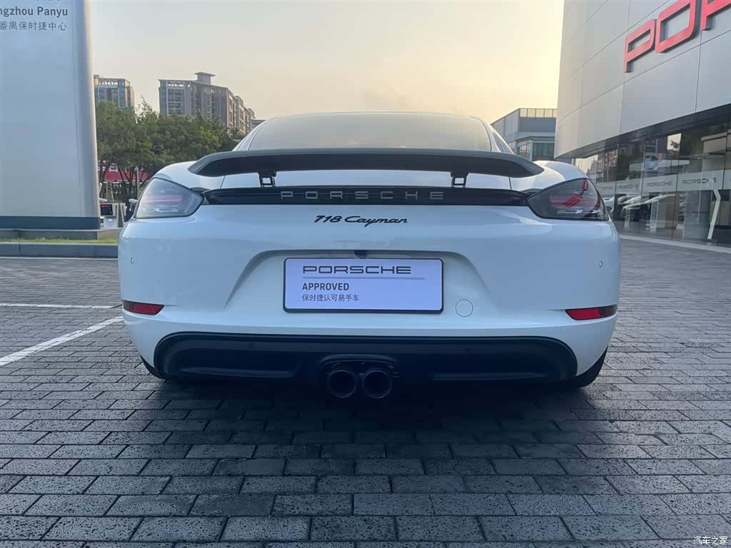 Porsche Cayman, 2025 4
