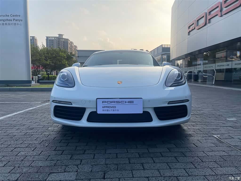 Porsche Cayman, 2025 6