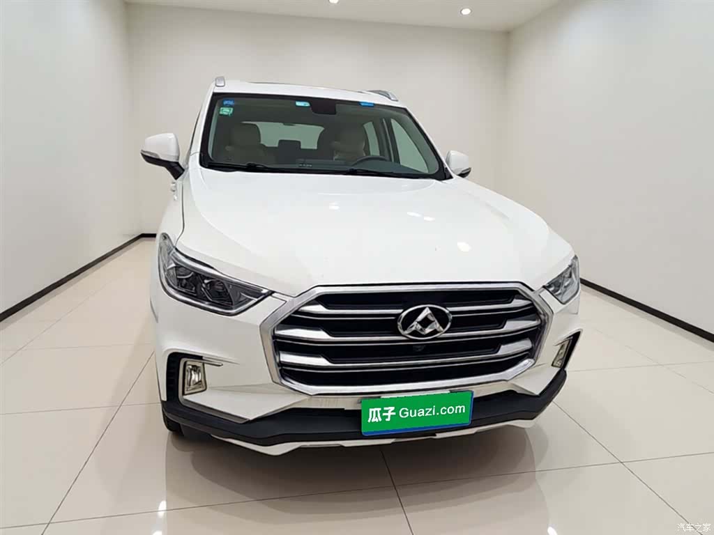 Maxus D90, 2017 3