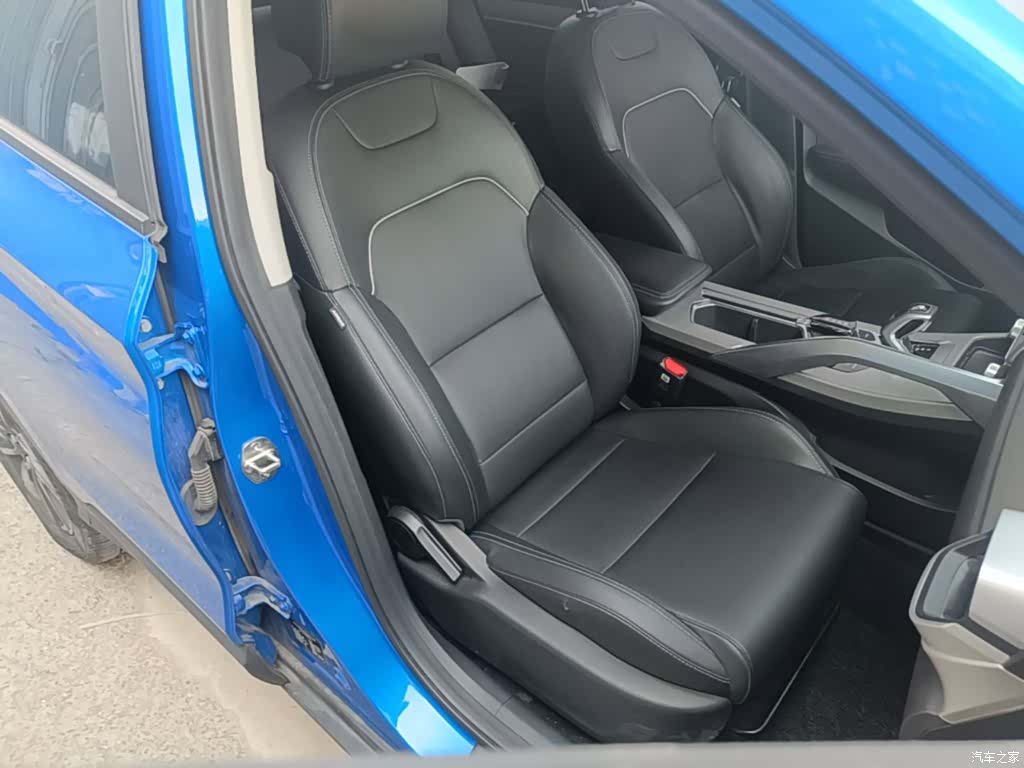 Geely Coolray, 2021 25